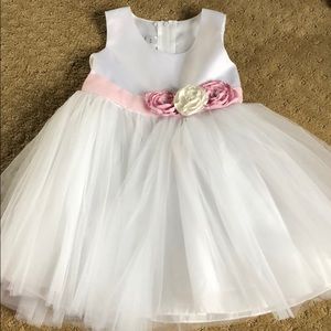 2T Tulle flower girl dress